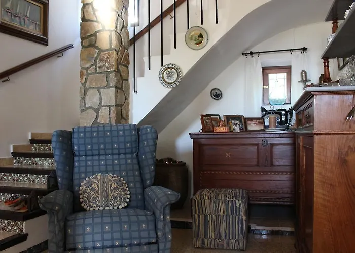 Casa Llorens 度假居 *